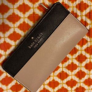 Kate Spade Wallet. NWT.